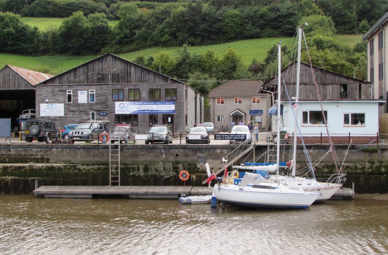 Waterside Unit for Marine Business To Let