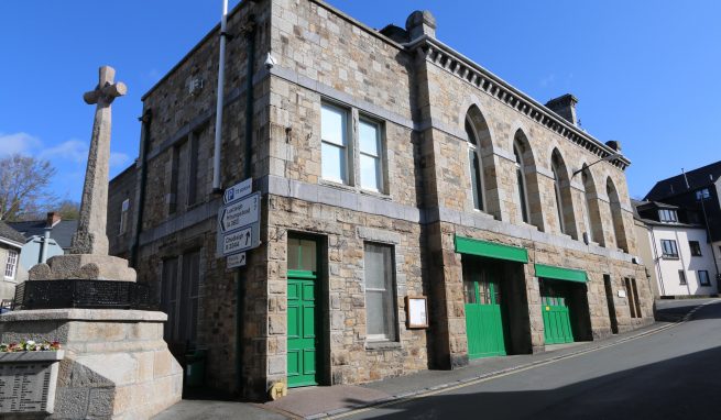 A stunning Grade II Listed Town Hall Building in a prominent Town centre location, suitable for a variety of potential Commercial uses