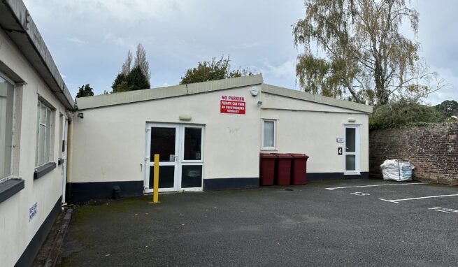 Exeter City centre Office suite with useful Storage area plus with 2 Parking Spaces