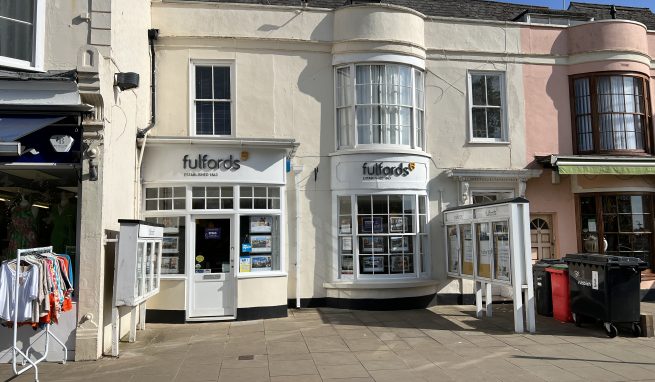 Town Centre Grade ll Listed Investment / Development Property in sought after South Devon Coastal Town