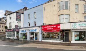 Spacious and well presented Retail Premises in Dawlish Town centre with prominent main road frontage to the Dawlish to Exeter road