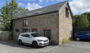 Well presented Ground and First Floor Offices / Business Space with Parking on the edge of Bovey Tracey