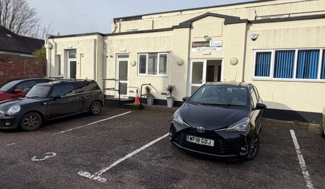 Self contained First Floor City Centre Office suite with 3 car parking spaces