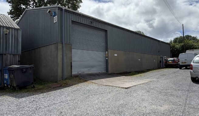Industrial / Storage Premises with a range of Offices in a convenient rural location on the edge of Exeter